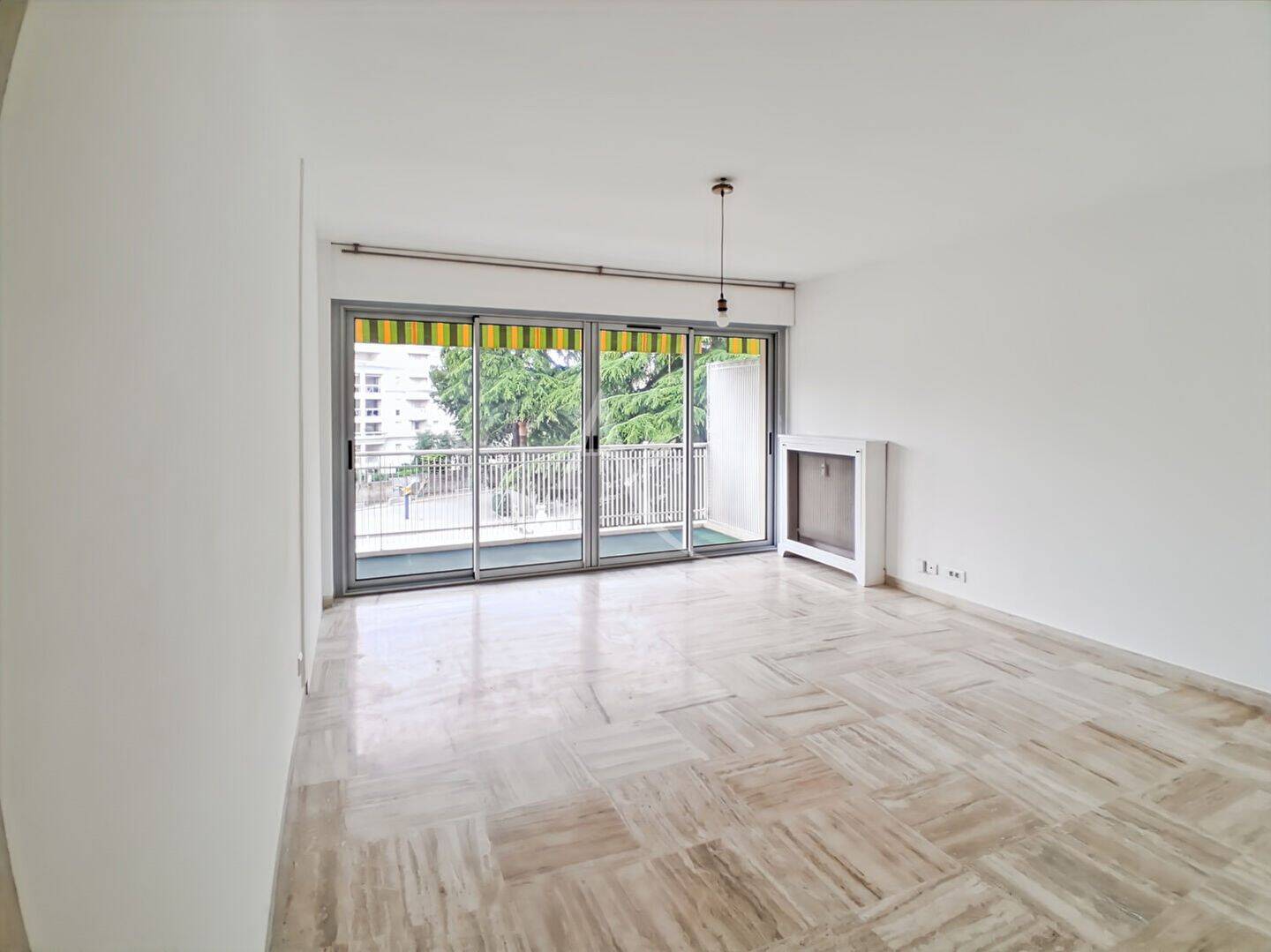 Maison à louer, 66m², CANNES