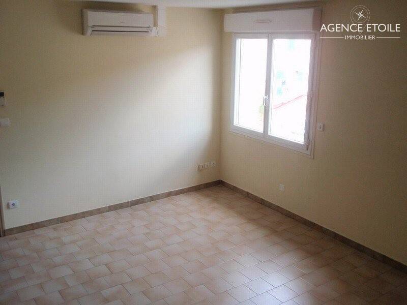 Maison à louer, 63m², SIMIANE COLLONGUE