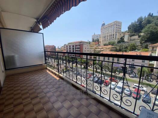 Appartement à louer 1 455 € 2 pièces 1 chambre 59,8 m² Étage 5/7 Bioves-Casino Menton 06500