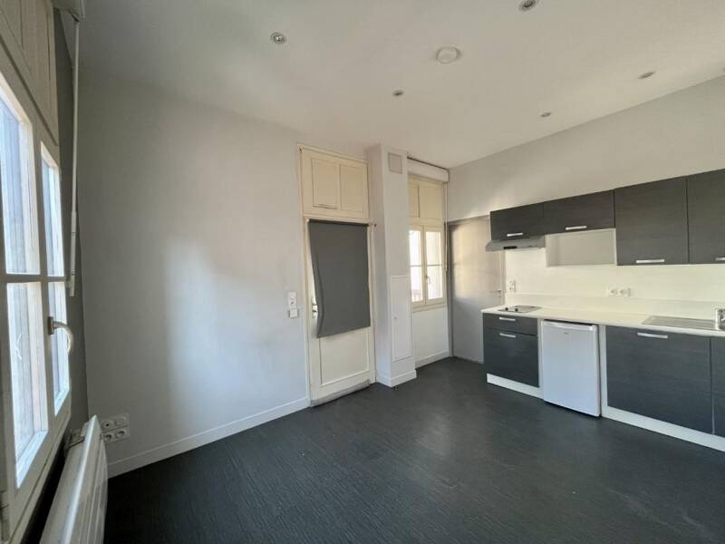 Maison à louer, 16m², LYON 8E