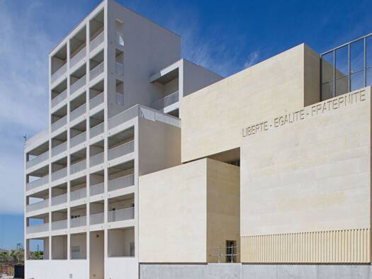 Appartement à louer - Première occupation 739 € 2 pièces 1 chambre 52,77 m² RDC/6 Le Canet Marseille 15ème arrondissement 13015