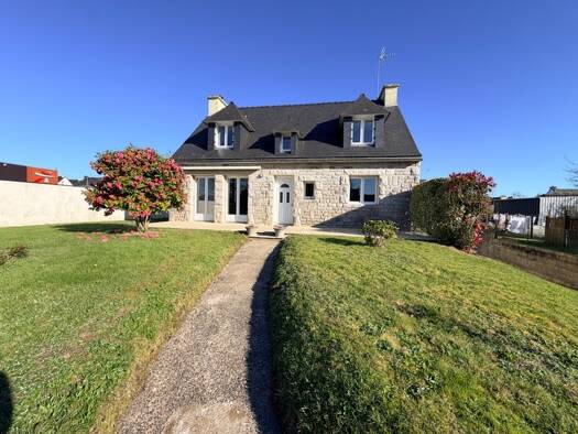 Maison à louer 950 € 6 pièces 4 chambres 109 m² Plouay 56240