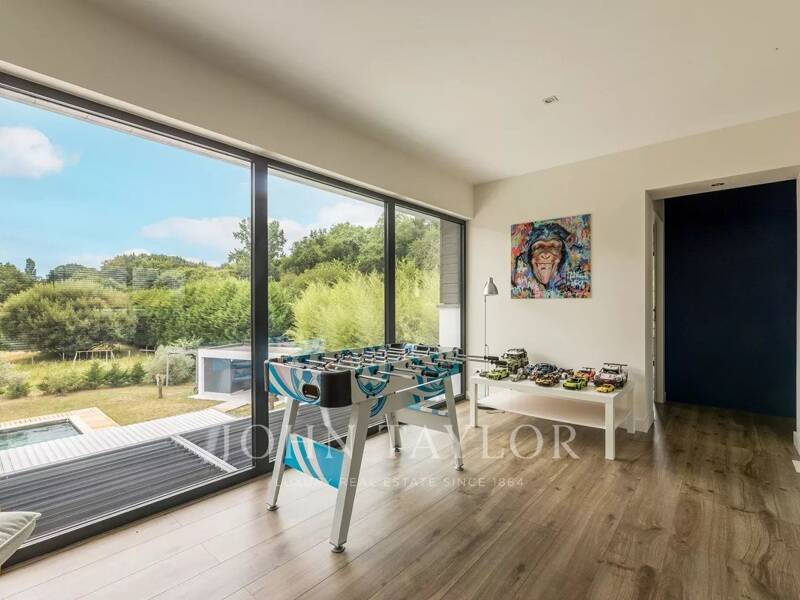 Maison à vendre, 186m², LEOGNAN