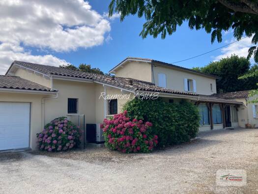 Maison à vendre 354 000 € 7 pièces 4 chambres 165 m² 5 054 m² de terrain Pineuilh 33220