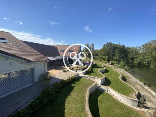 Villa à vendre 749 000 € 10 pièces 5 chambres 440 m² 54 000 m² de terrain Foucheres 10260