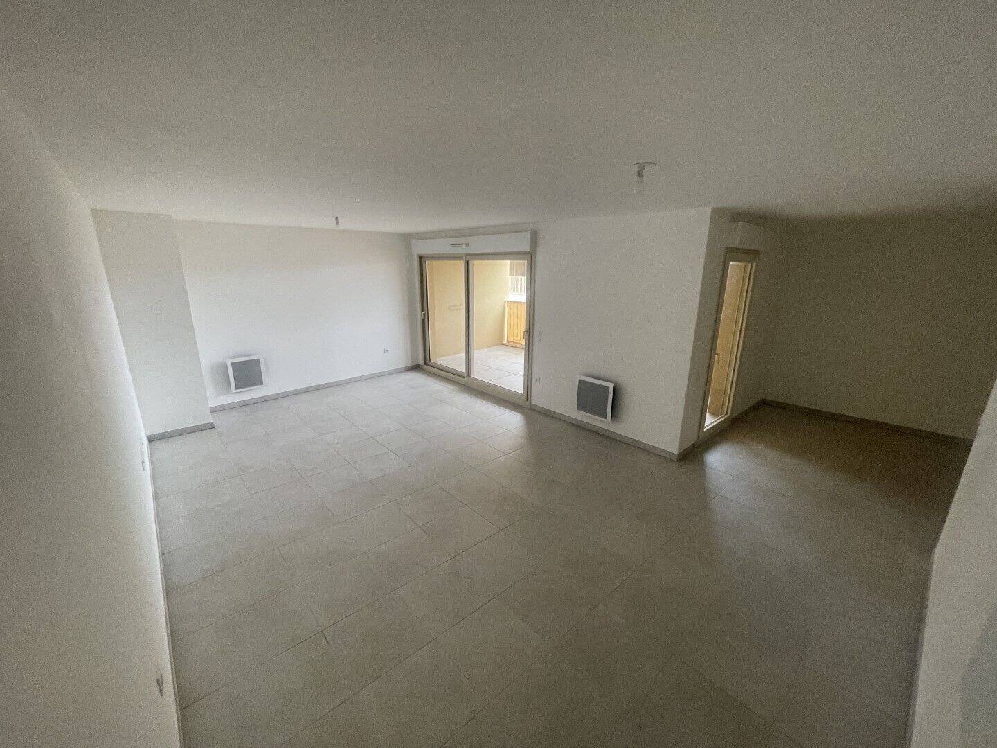 Maison à louer, 105m², HYERES