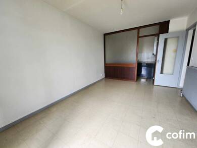 Appartement à louer 540 € 2 pièces 1 chambre 41 m² Étage 2/4 Sainte Marie Nord-Gare-Legugnon Oloron-Sainte-Marie 64400