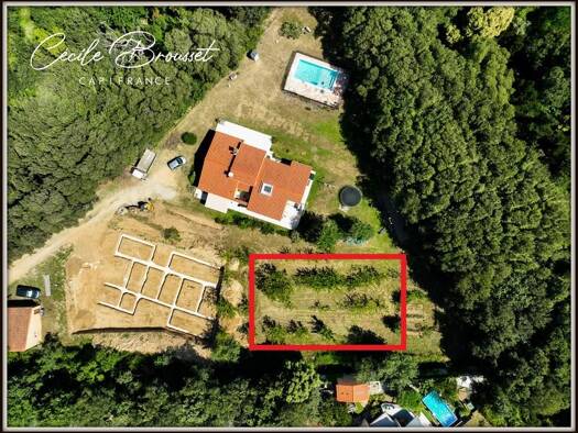 Terrain constructible viabilisé à vendre 211 000 € 1 027 m² de terrain Centre Ville Céret 66400