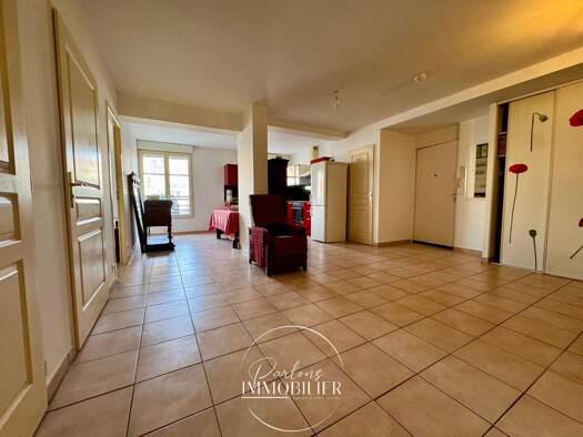 Appartement à vendre 178 000 € 2 pièces 1 chambre 62,6 m² RDC Lambesc 13410