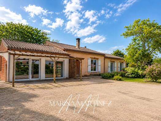 Maison de plain-pied à vendre 242 000 € 4 pièces 3 chambres 120 m² 2 110 m² de terrain Castelnaudary 11400