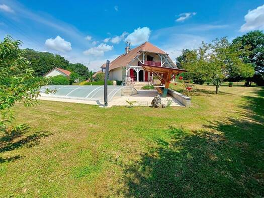Maison à vendre 490 000 € 7 pièces 6 chambres 188 m² 2 610 m² de terrain Séligney 39120