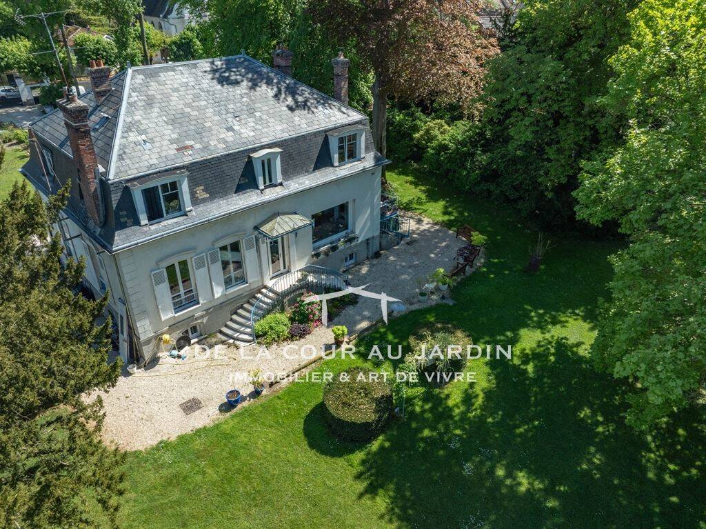 Maison à vendre, 244m², GERMIGNY L'EVEQUE