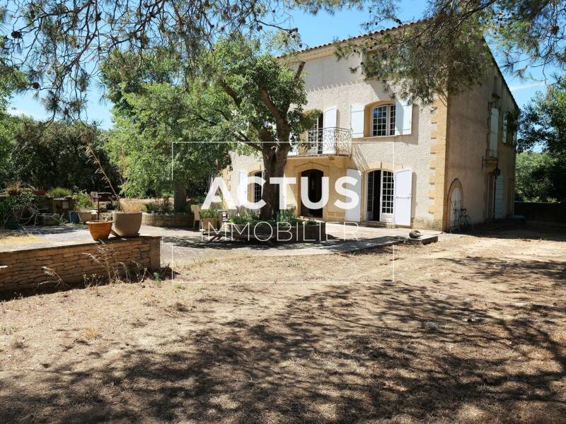 Maison à vendre, 237m², CORNILLON CONFOUX