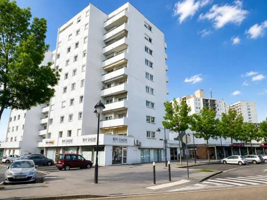 Appartement à vendre 90 000 € 3 pièces 1 chambre 59 m² Étage 8/9 Saint-Dizier 52100