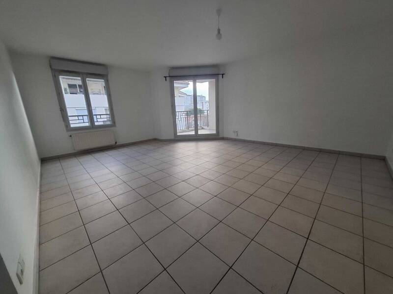 Maison à louer, 70m², LYON 8E