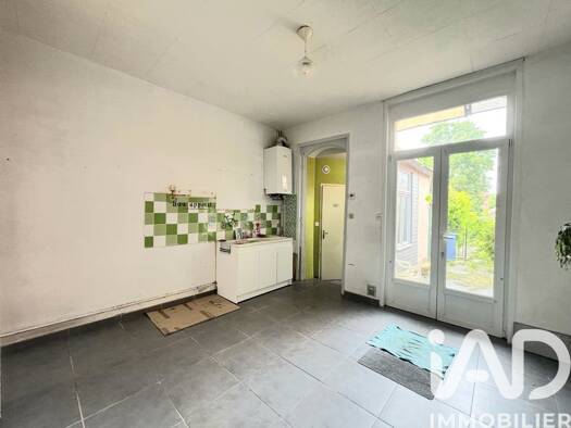Maison de ville à vendre 110 000 € 4 pièces 2 chambres 75 m² 178 m² de terrain Nungesser-La Briquette-Faubourg de Cambrai Valenciennes 59300