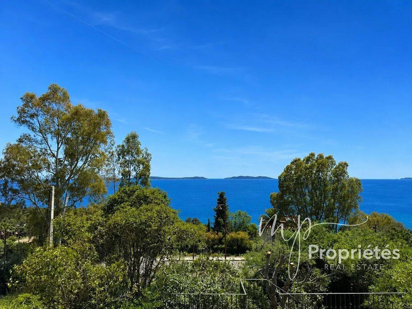 Maison à vendre, 104m², RAYOL CANADEL SUR MER