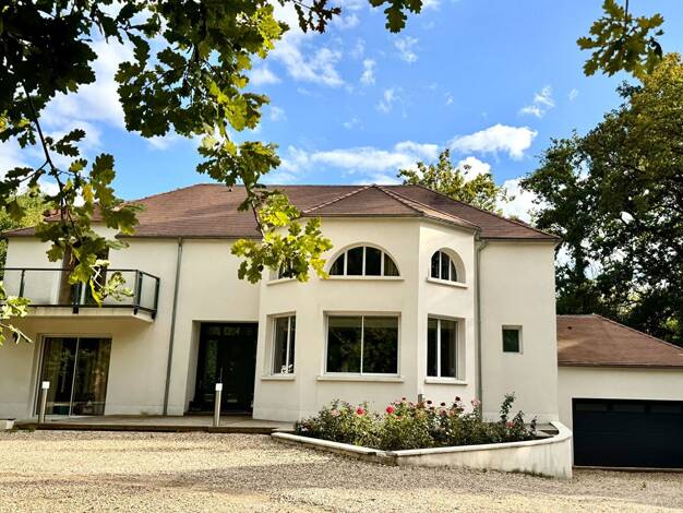 Maison à vendre 1 260 000 € 8 pièces 5 chambres 345 m² 4 460 m² de terrain Lamorlaye 60260