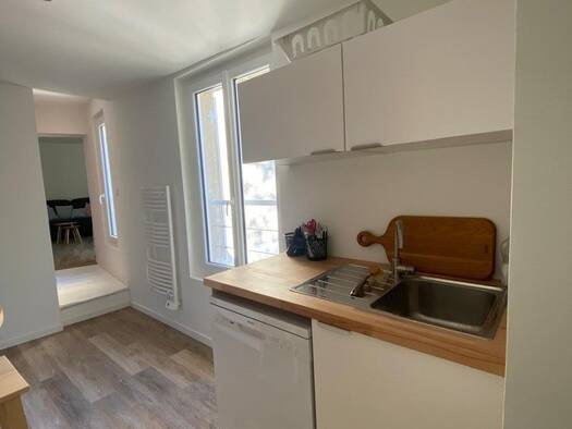 Colocation à louer 1 810 € 4 pièces 3 chambres 85 m² RDC/3 Varenne-Centre-Rive Charmante Noisy-le-Grand 93160
