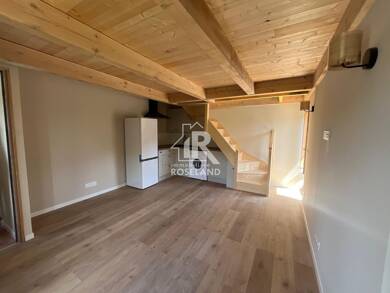 Appartement à louer 660 € 2 pièces 1 chambre 30 m² Dernier étage, Étage 2/2 La Tour 06420