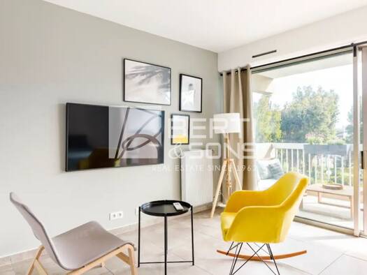Appartement à vendre 199 000 € 1 pièce 28 m² Étage 1/3 Maure Vieille-La Napoule Mandelieu la Napoule 06210