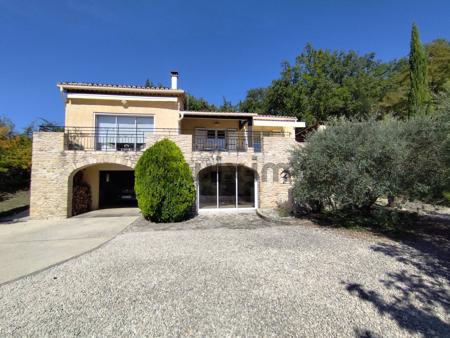 Maison à vendre, 160m², SAINT JEAN DE MARUEJOLS ET AVEJAN