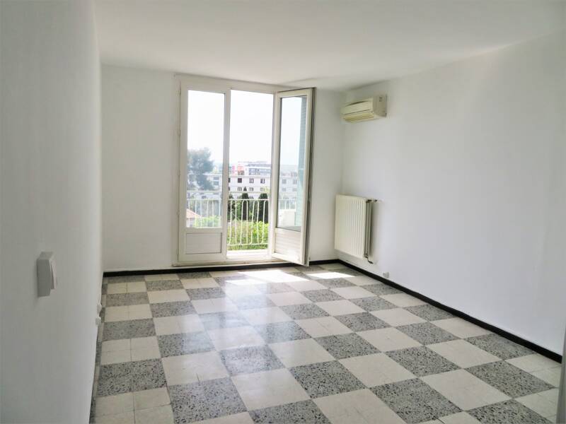 Maison à louer, 69m², NIMES