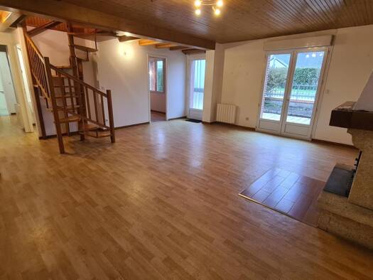 Maison de ville à vendre 159 000 € 3 pièces 2 chambres 66 m² 192 m² de terrain Saffré 44390