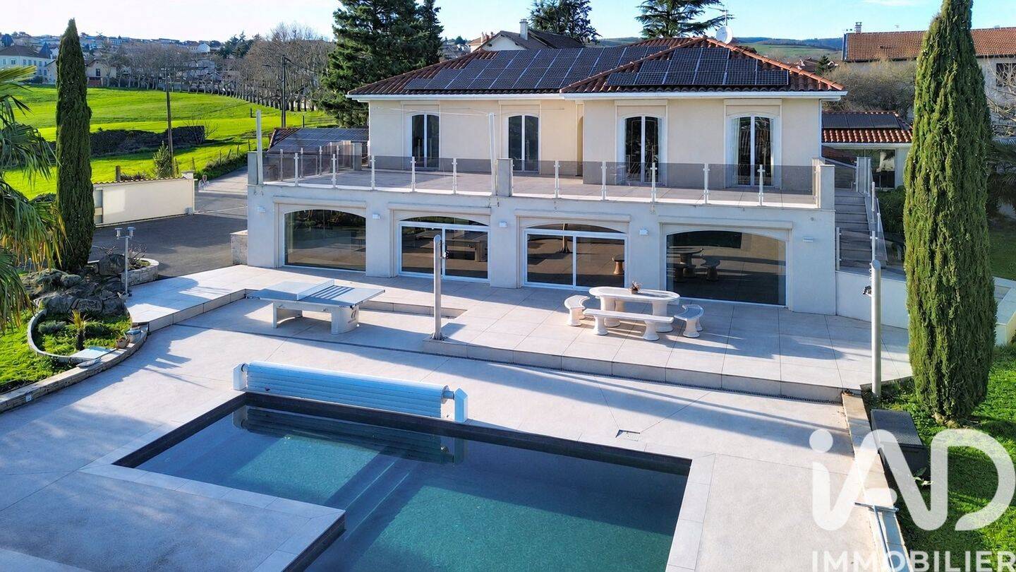 Maison à vendre, 300m², SAINT MARTIN LA PLAINE