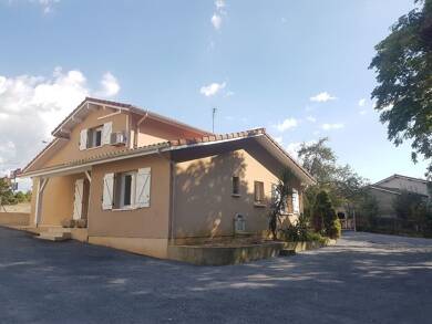 Maison à louer 810 € 5 pièces 4 chambres 107 m² 400 m² de terrain Rive Gauche Aire-sur-l'Adour 40800