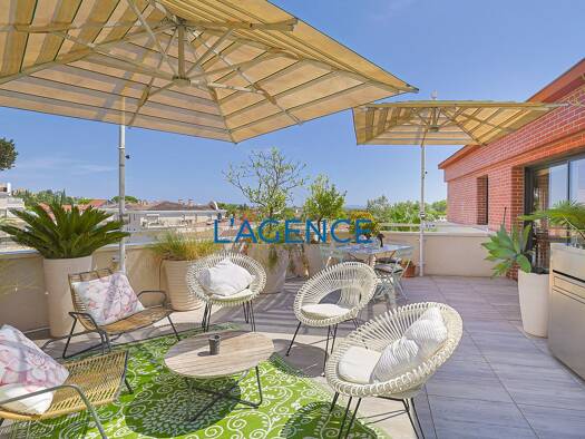 Appartement à vendre 832 000 € 3 pièces 2 chambres 106,58 m² Étage 4/4 Riondet Hyères 83400