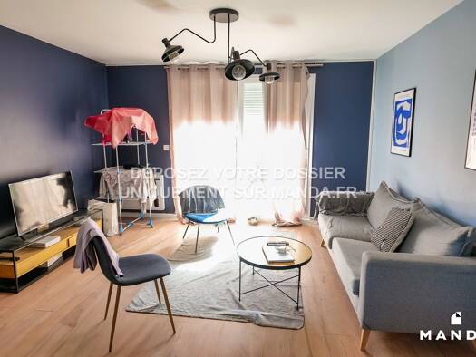 Appartement à louer 580 € 5 pièces 4 chambres 86 m² 1er étage Canteleu-Ampere Lambersart 59130