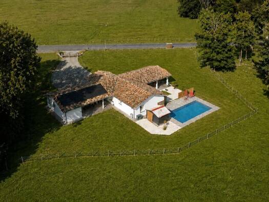 Maison à vendre 550 000 € 7 pièces 5 chambres 200 m² 4 300 m² de terrain Saint-Vincent-de-Paul 40990