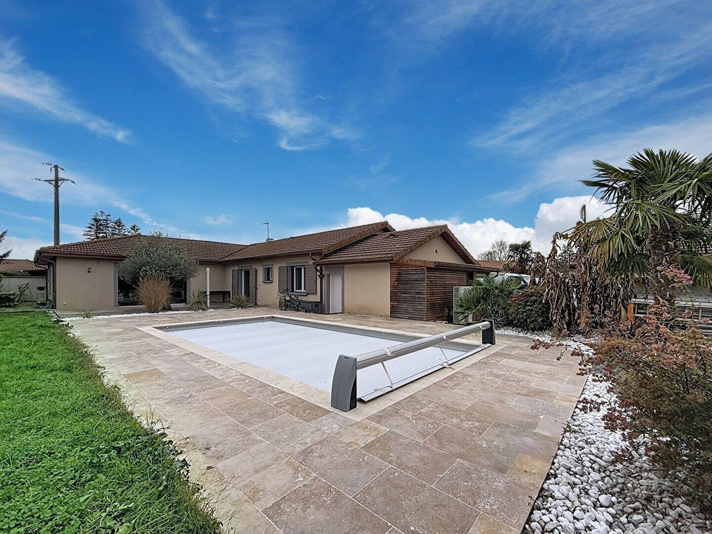 Maison à vendre, 175m², SAINT MAURICE DE GOURDANS