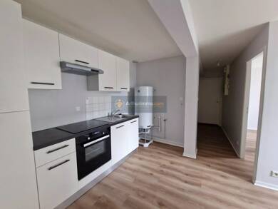 Appartement à louer 480 € 2 pièces 1 chambre 27,8 m² 1er étage Centre Ville Saint-Renan 29290