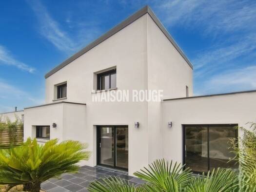 Maison à vendre - Première occupation 413 960 € 5 pièces 4 chambres 103 m² 337 m² de terrain Louannec 22700