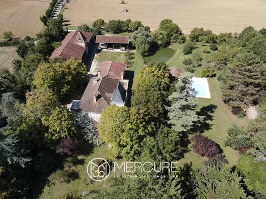 Château à vendre 595 000 € 11 pièces 6 chambres 400 m² 66 000 m² de terrain Mauvezin 32120