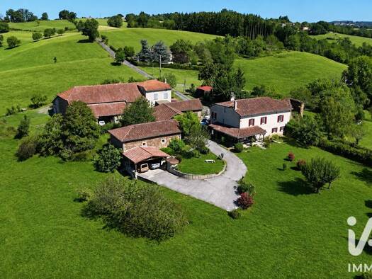 Maison à vendre 377 000 € 7 pièces 6 chambres 221,5 m² 9 800 m² de terrain Linac 46270