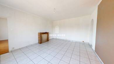 Appartement à louer 680 € 2 pièces 1 chambre 60 m² Dernier étage, Étage 3/3 Nantes 44100