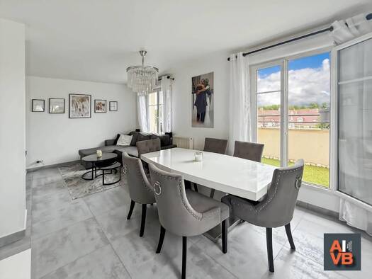 Appartement à vendre 323 000 € 3 pièces 2 chambres 69 m² Étage 2/2 Bussy-Saint-Georges 77600
