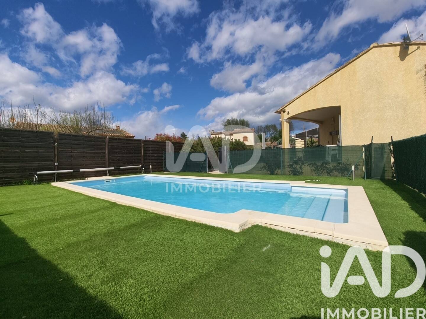 Maison à vendre, 99m², SAINT JULIEN LES ROSIERS