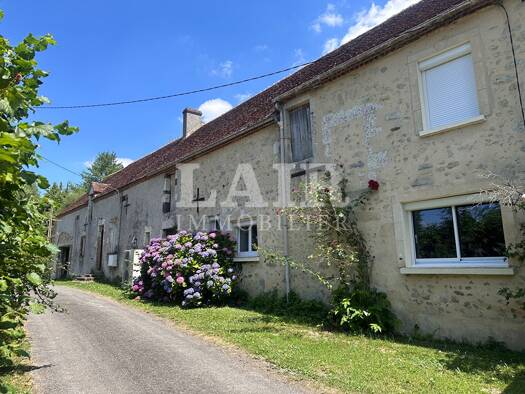 Maison à vendre 174 900 € 7 pièces 4 chambres 139 m² 791 m² de terrain Perche en Noce 61340