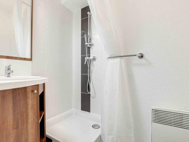 Maison à louer, 18m², BRON