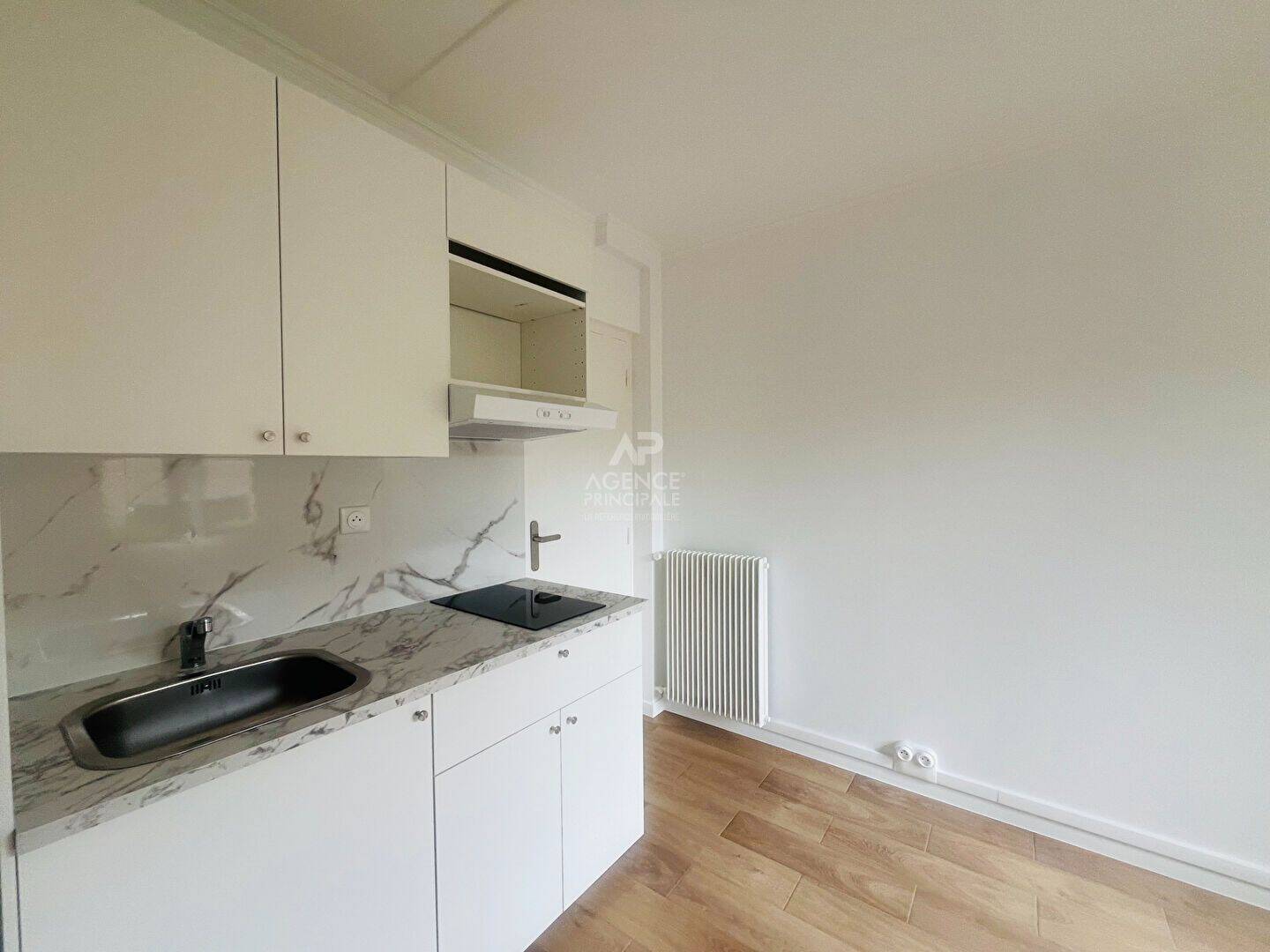 Maison à louer, 17m², VERSAILLES
