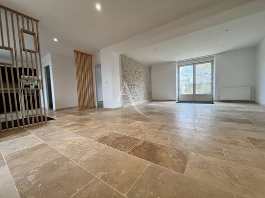 Maison à louer 2 400 € 5 pièces 4 chambres 163 m² 300 m² de terrain Les Granges-le-Roi 91410