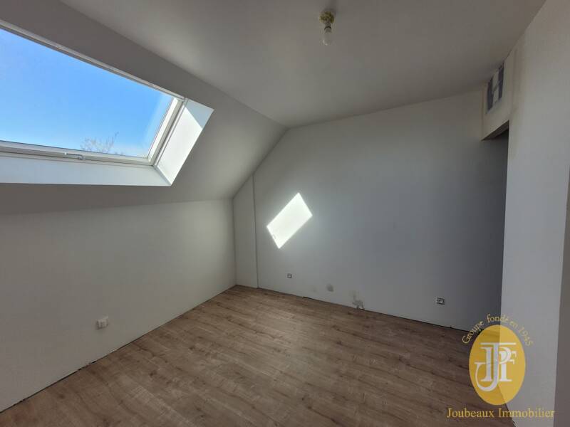 Maison à louer, 34m², DOUAINS