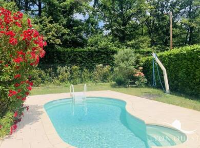 Maison à vendre 780 000 € 8 pièces 5 chambres 169 m² 1 310 m² de terrain Charbonnieres les Bains 69260