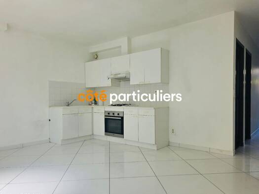 Appartement à louer 505 € 2 pièces 1 chambre 45 m² RDC/2 Nierme et Geilles Oyonnax 01100
