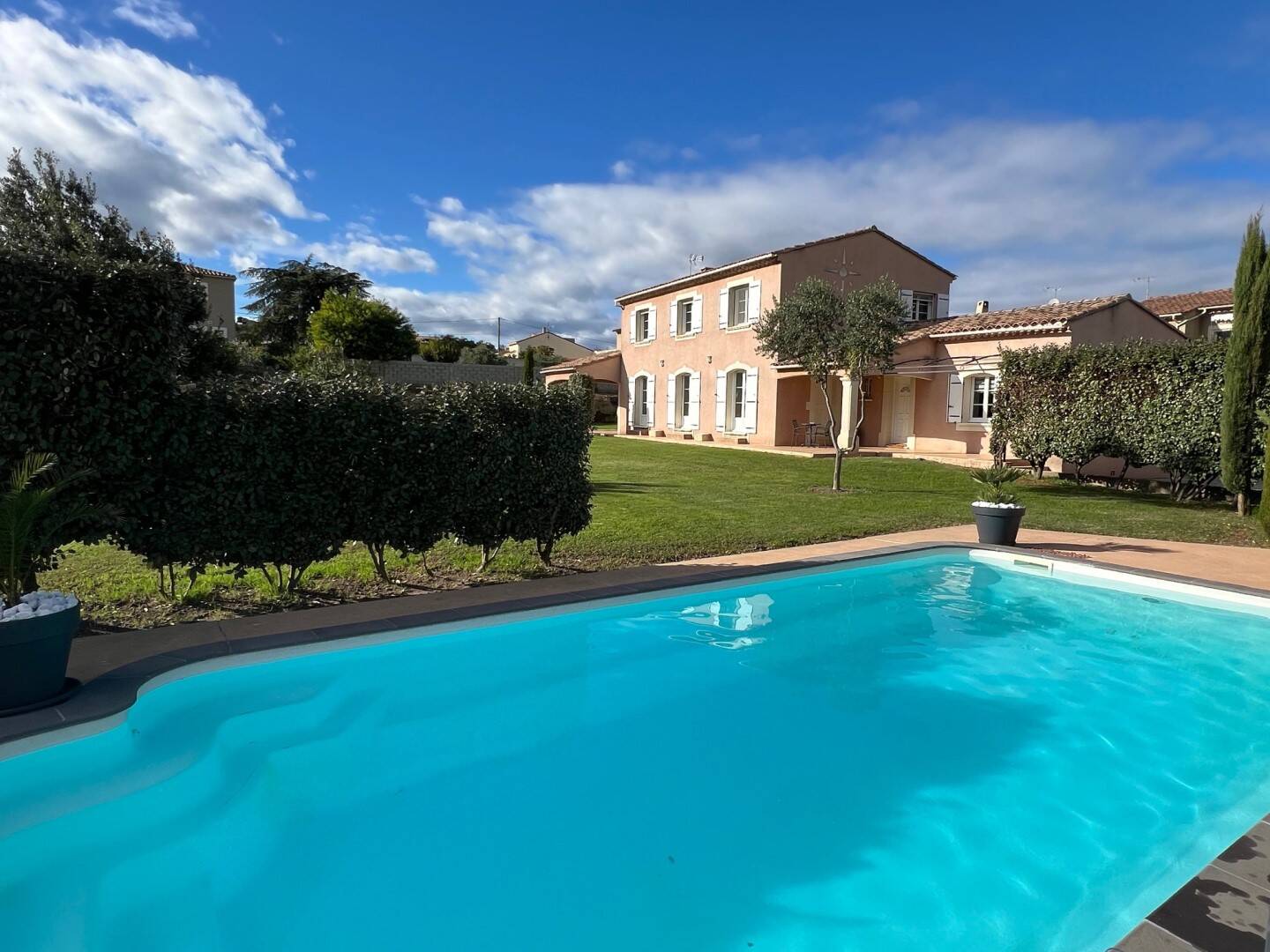 Maison à vendre, 160m², SAINT LAURENT DES ARBRES