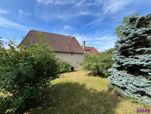 Maison à vendre 118 000 € 4 pièces 2 chambres 109 m² 700 m² de terrain Écurcey 25150